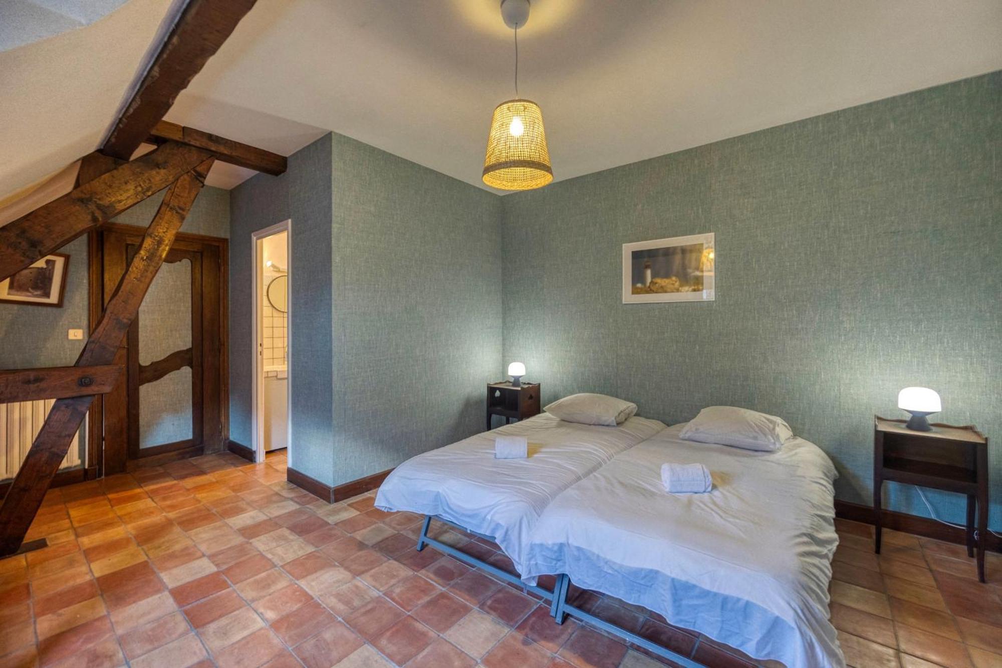 #Hp La Maison Des Lilas Large Family House Sleeps 12 Garden Seyssinet 外观 照片