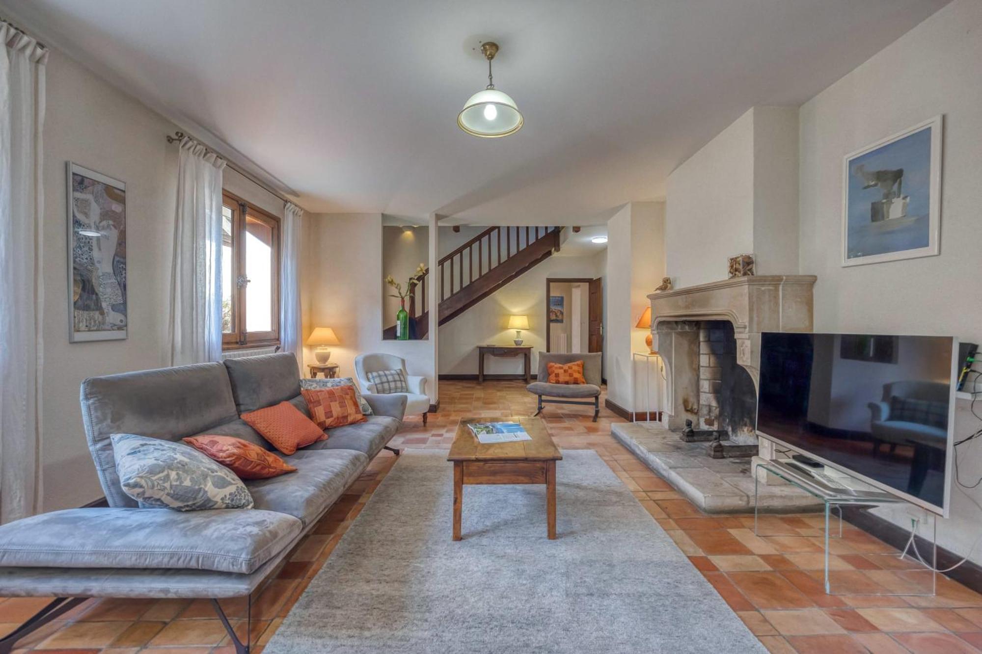 #Hp La Maison Des Lilas Large Family House Sleeps 12 Garden Seyssinet 外观 照片